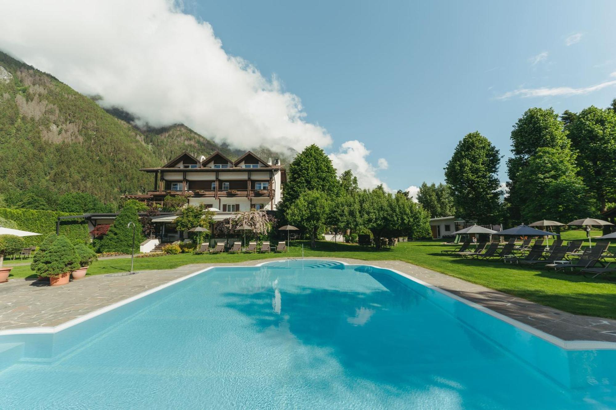 Ferien & Wellnesshotel Windschar Bruneck Buitenkant foto