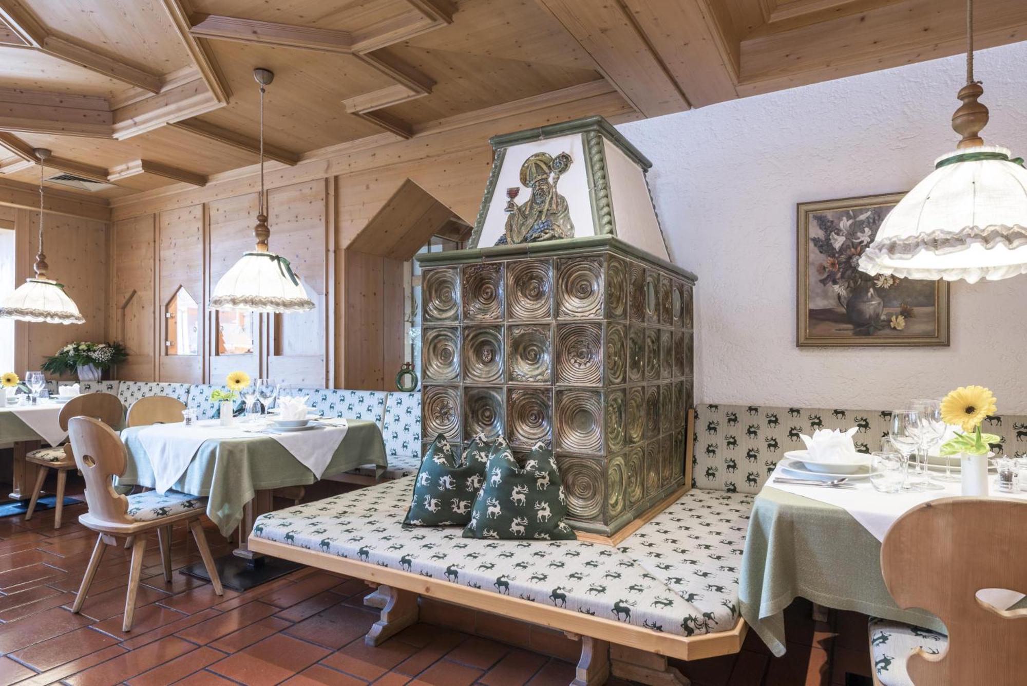 Ferien & Wellnesshotel Windschar Bruneck Buitenkant foto