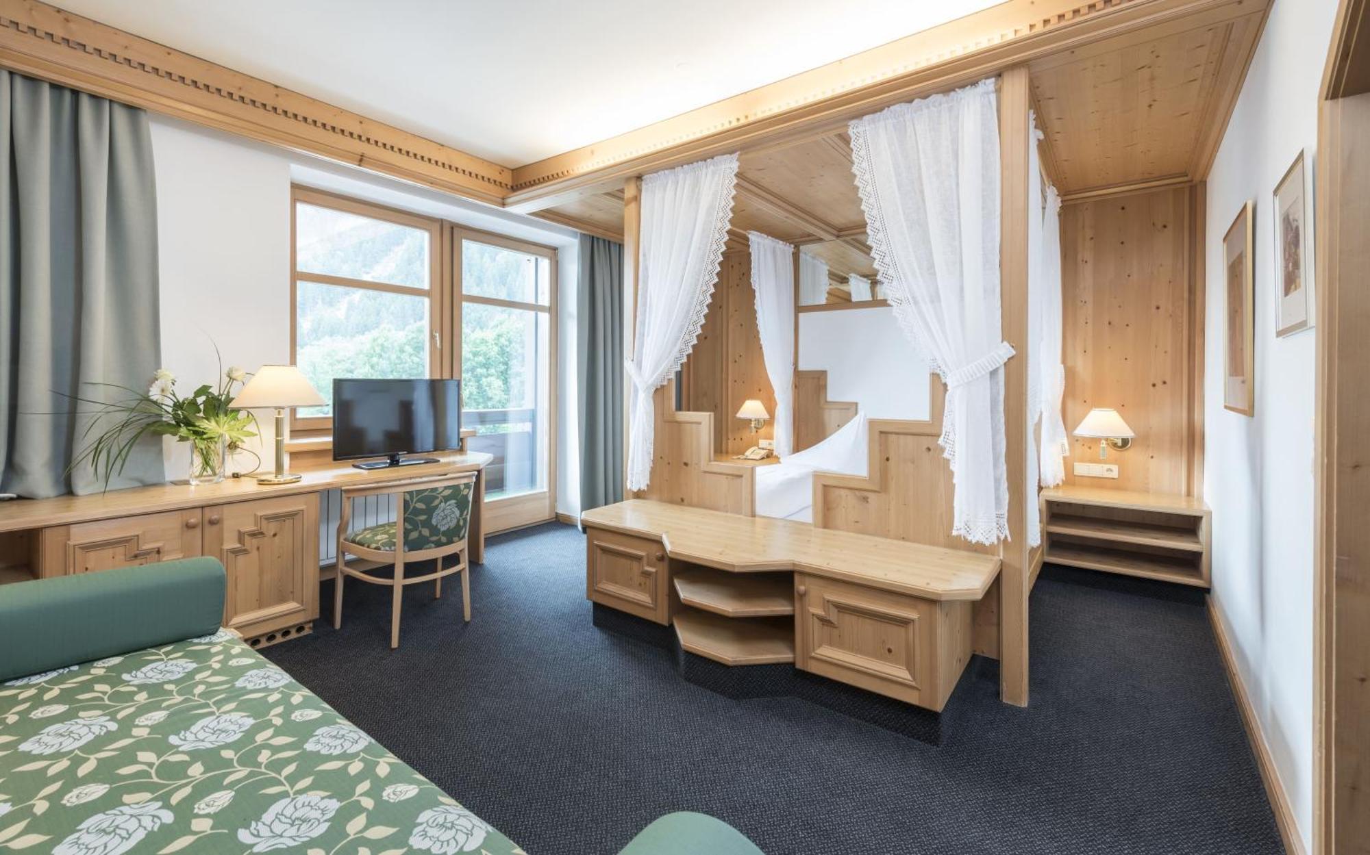 Ferien & Wellnesshotel Windschar Bruneck Buitenkant foto